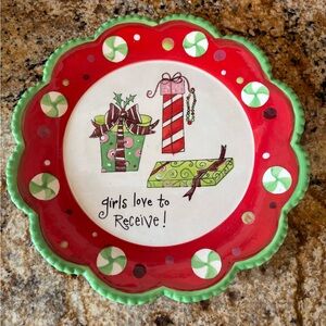 Christmas Lori Siebert scalloped edge 8.5” plate